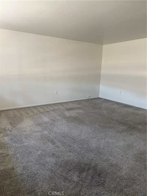 28906 W Worcester - Photo 1