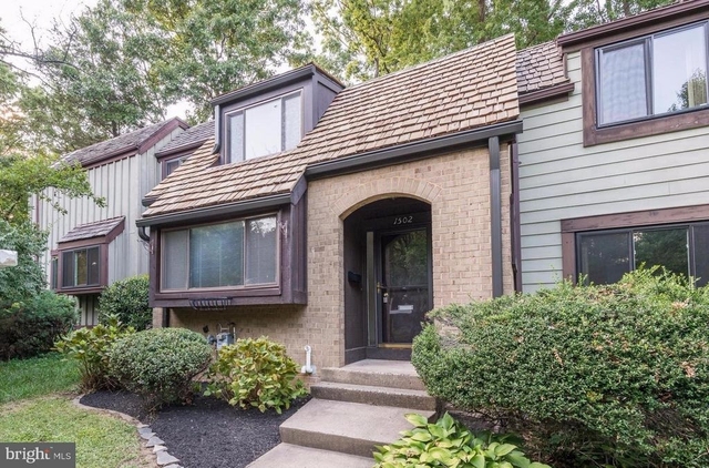 1502 Farsta Court - Photo 1