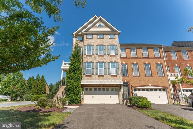 4500 Grazing Way - Photo 1
