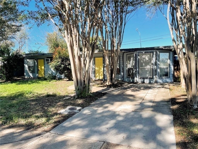 1113 Haynes St - Photo 1