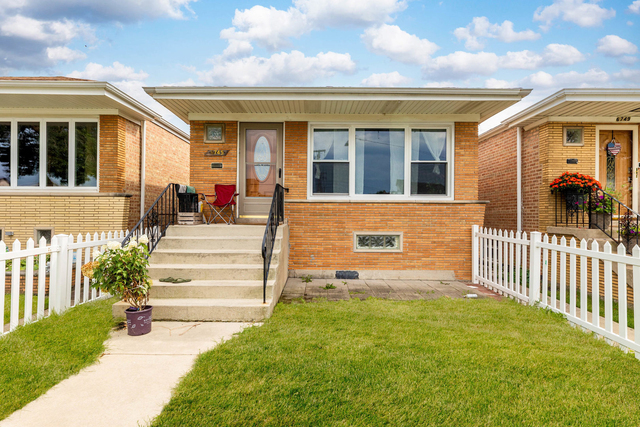 6745 W 59th Street - Photo 1