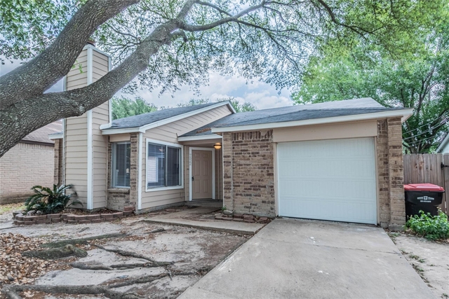 7522 Pepperbrook Drive - Photo 1