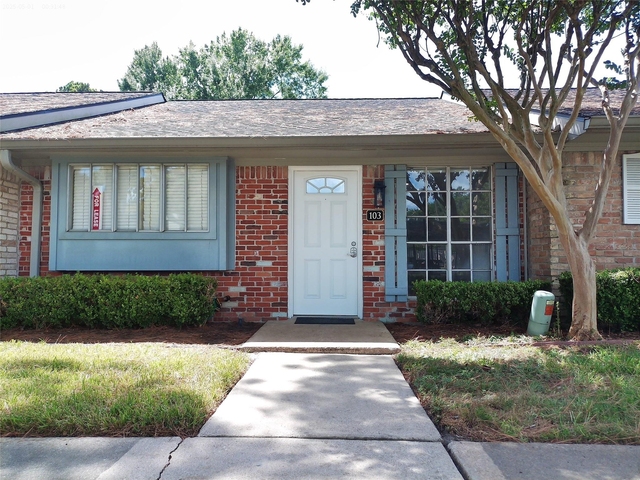 1102 W Tri Oaks Lane - Photo 1