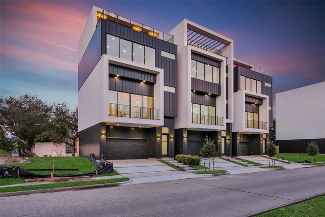 709 Memorial Heights Drive - Photo 1