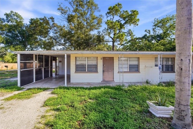 5801 11th Street Court E - Photo 1