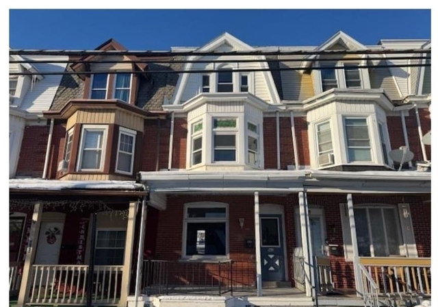 963 Green Street - Photo 1