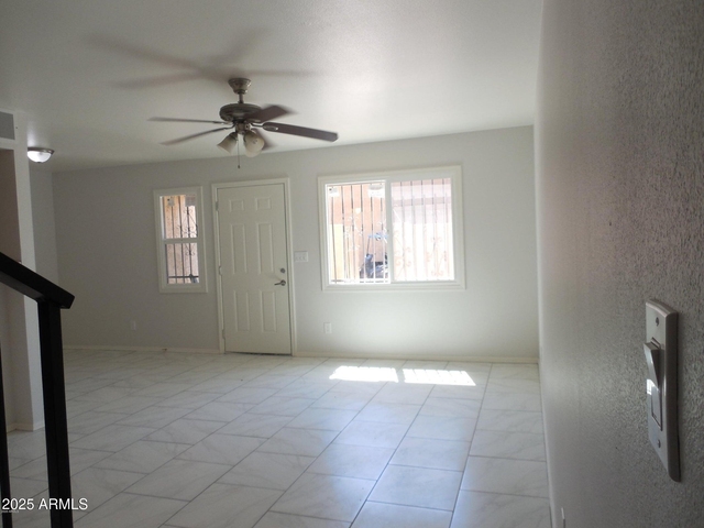 4712 E Broadway Road - Photo 1