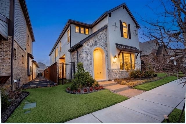 1621 Rose Willow Way - Photo 1