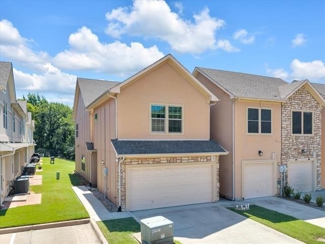 1523 Cozy Drive - Photo 1
