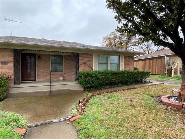 11005 Wyatt Street - Photo 1