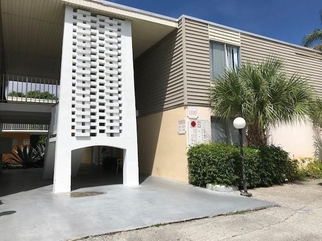 1500 Crescent Circle - Photo 1