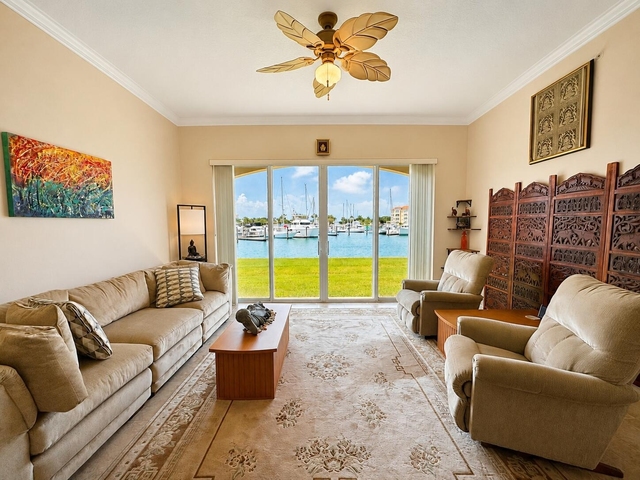 15 Harbour Isle Drive W - Photo 1