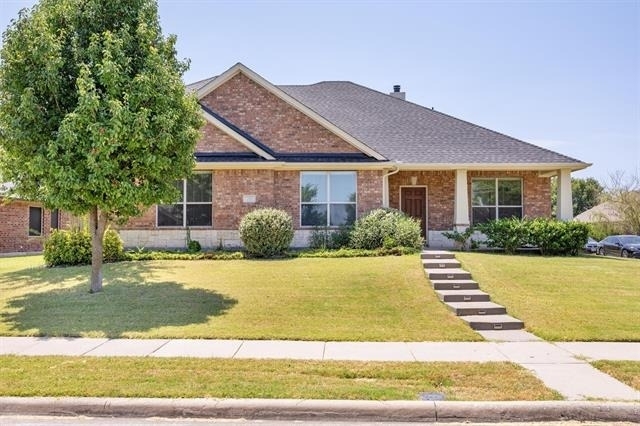 200 Shadybrook Drive - Photo 1