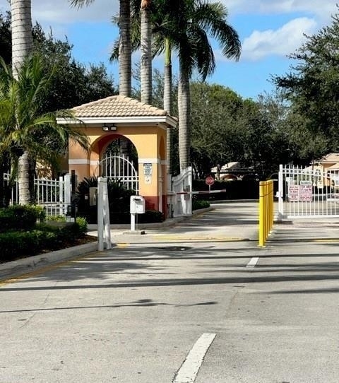 2140 Sw 87th Way - Photo 1