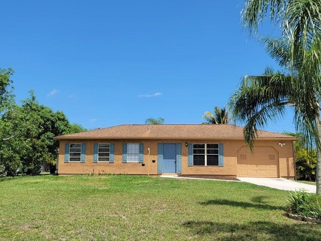 311 Sw Virden Court - Photo 1