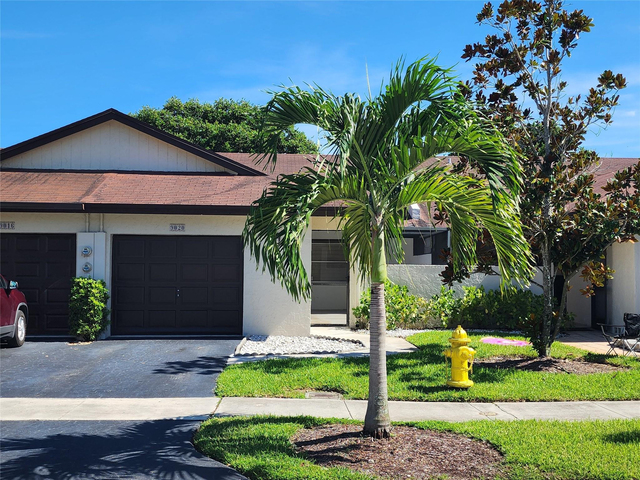 9020 Nw 60th Street - Photo 1