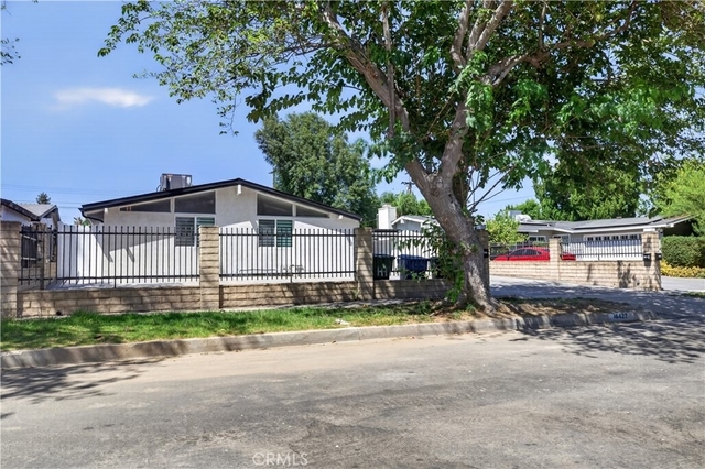 16425 Clymer Street - Photo 1