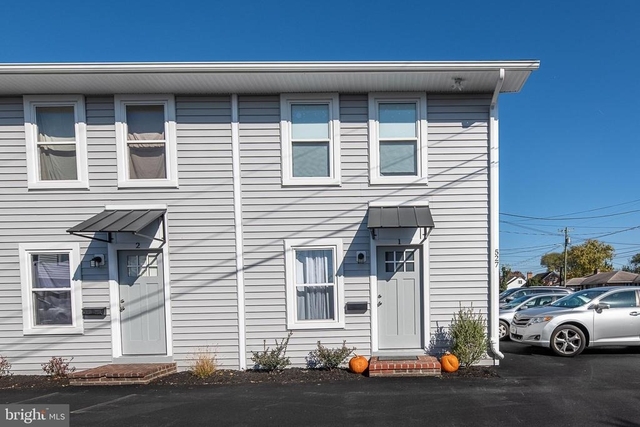 527 Gray Avenue - Photo 1