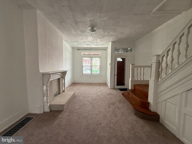 4216 Wyalusing Avenue - Photo 1