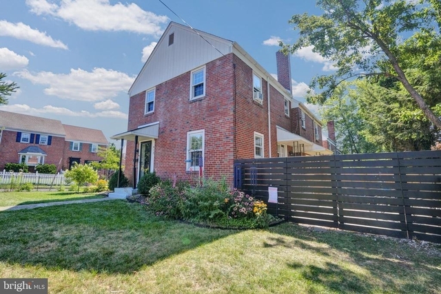 912 Feist Avenue - Photo 1