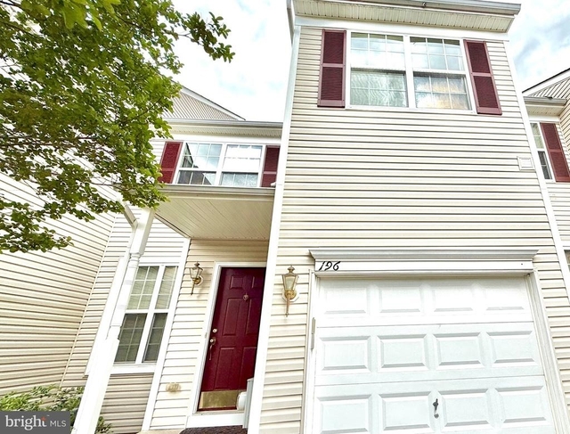 196 Chancellor Drive - Photo 1
