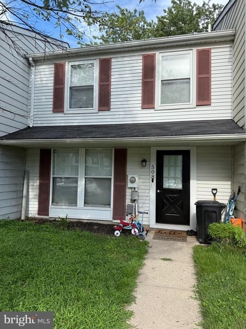 508 Riggs Court - Photo 1