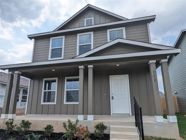 152 Avre Loop - Photo 1