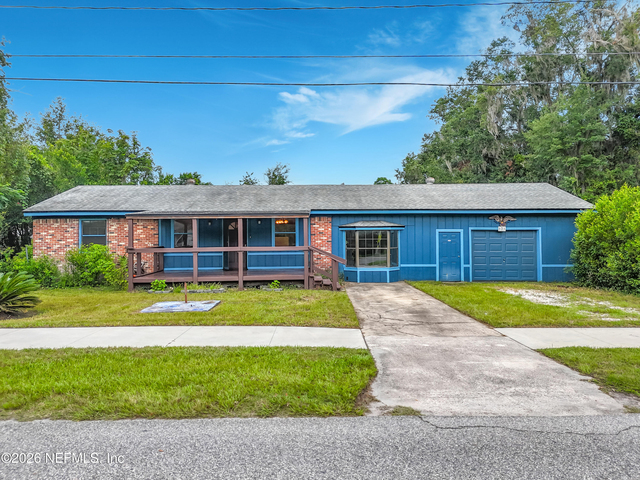 101 S Oakridge Avenue - Photo 1