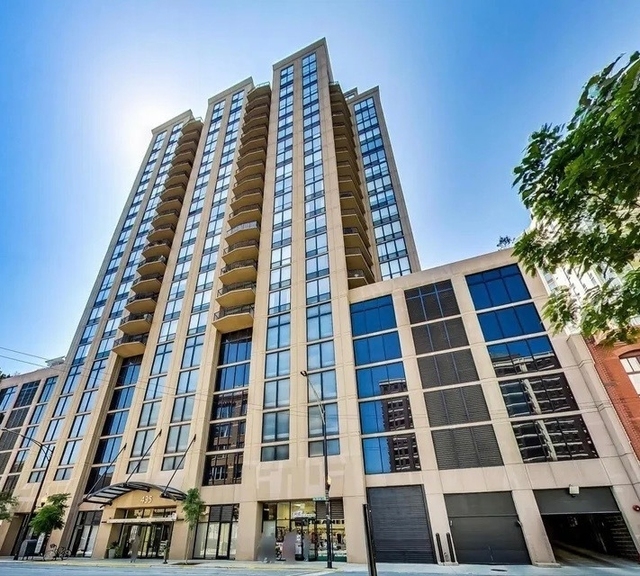 435 W Erie Street - Photo 1
