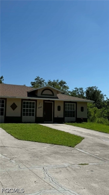 4444 29th Street Sw - Photo 1
