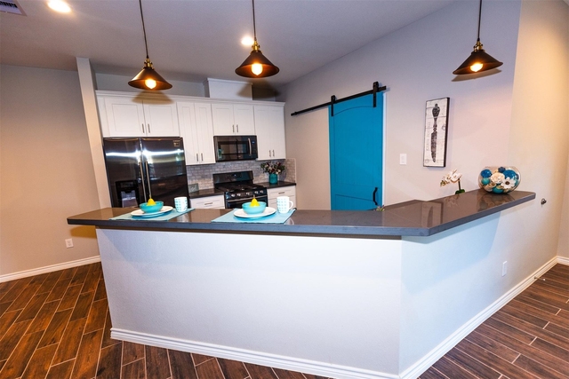 507 E Foley Street - Photo 1
