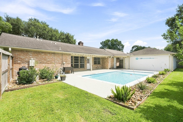 1135 Trowbridge Drive - Photo 1