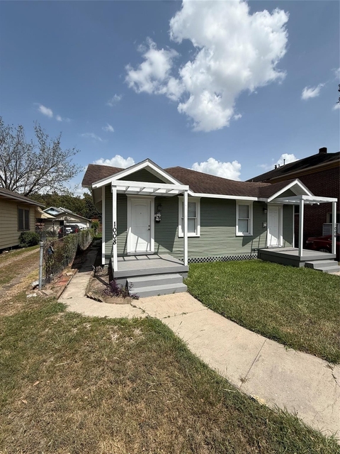 1008 Studewood Street - Photo 1