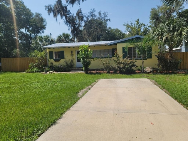 962 Ne 5th Street - Photo 1