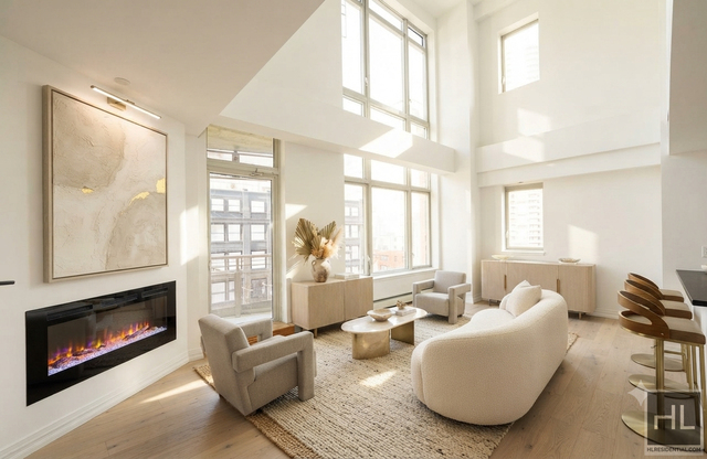 East 59 Street - Photo 1