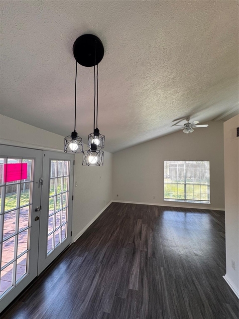 7512 Independence Drive - Photo 1