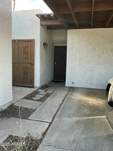 5122 E Edgemont Avenue - Photo 1