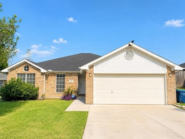 1817 Canterbury Circle - Photo 1