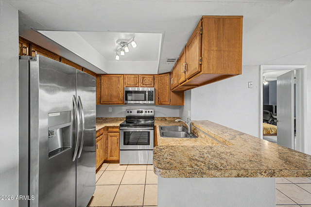 540 N May Street - Photo 1