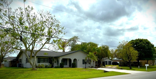 202 Sw Crescent Avenue - Photo 1