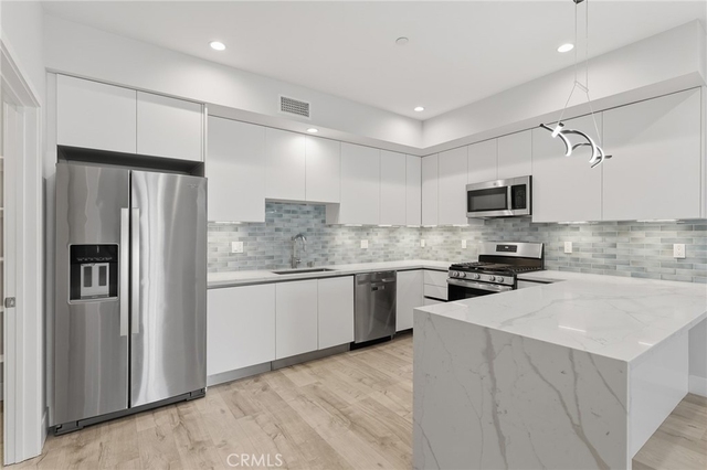 5820 La Mirada Avenue - Photo 1