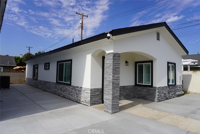 148 S Lark Ellen - Photo 1