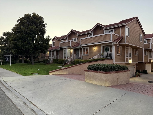 329 Genoa Street - Photo 1