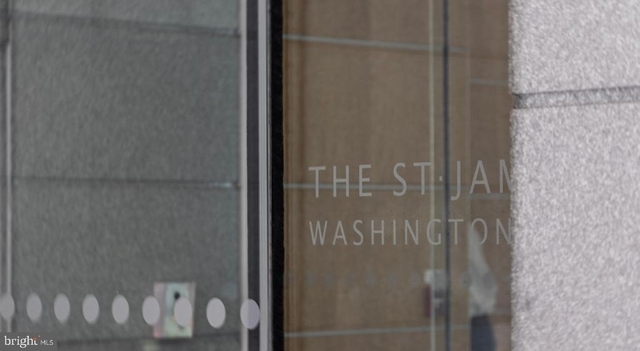 204 W Washington Square - Photo 1