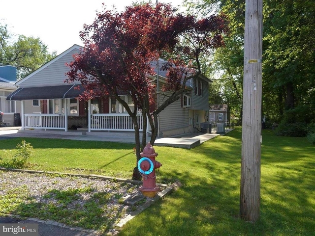 3131 Clive Avenue - Photo 1
