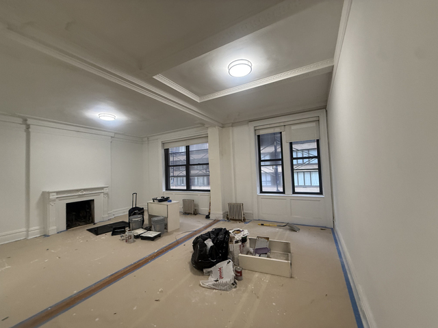 200 West 58th Street - Photo 1