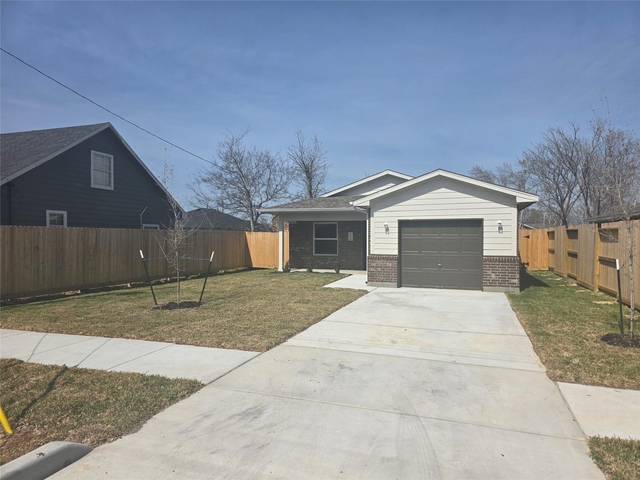 9827 Pelsey Street - Photo 1