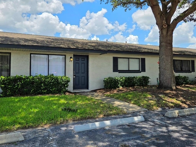 605 Northlake Boulevard - Photo 1