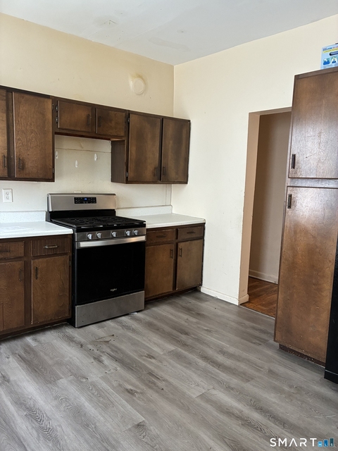 427-429 Shelton Avenue - Photo 1
