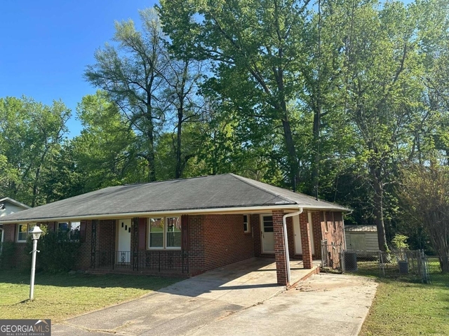 1809 Stratford Arms Drive - Photo 1